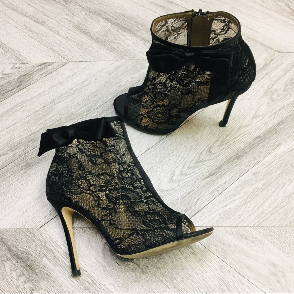 Badgley Mischka | Belle Lace Bow Booties Size 6.5 - Picture 1 of 8